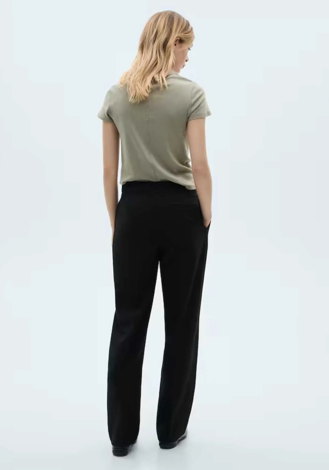 Straight-fit pleated trousers - Black