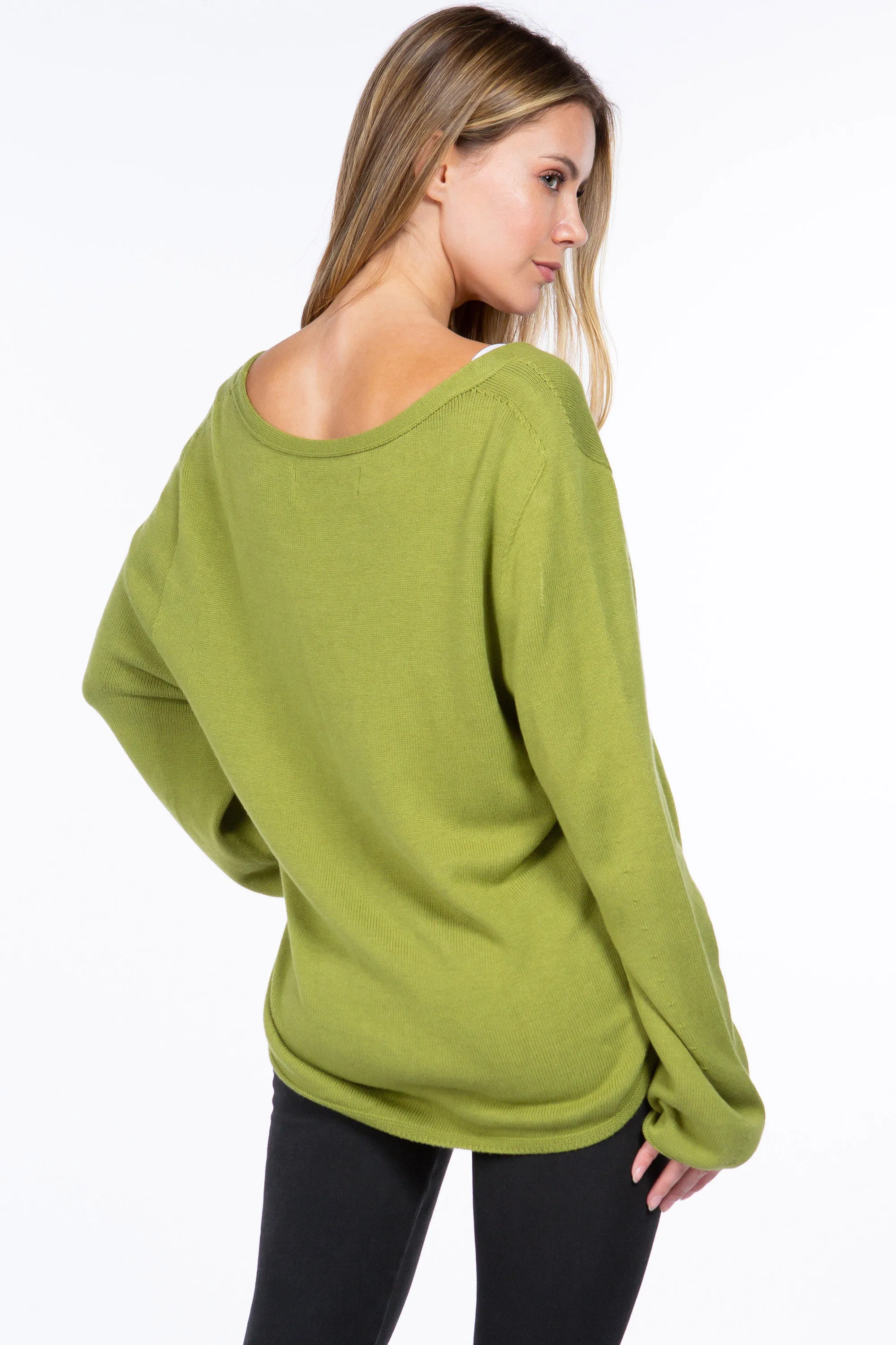 Sustainable Relaxed Fit Classic V-Neck Sweater