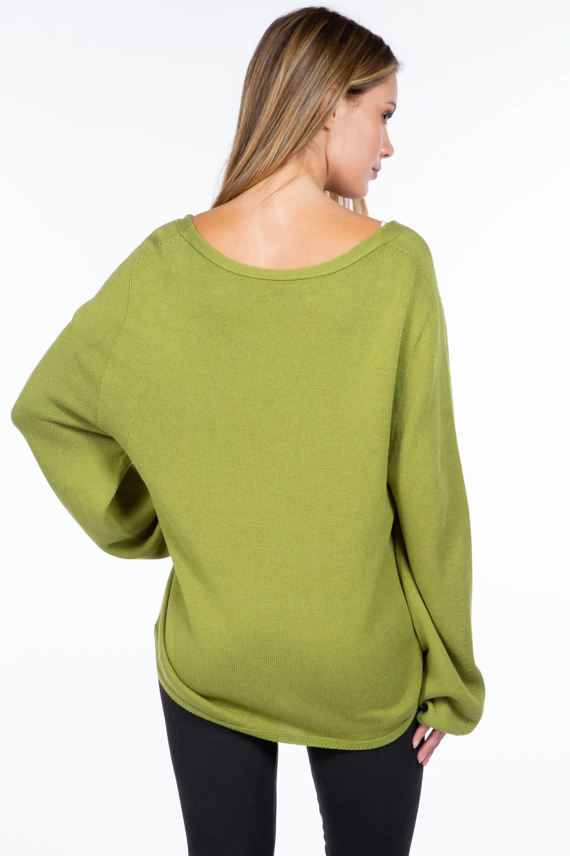 Sustainable Relaxed Fit Classic V-Neck Sweater