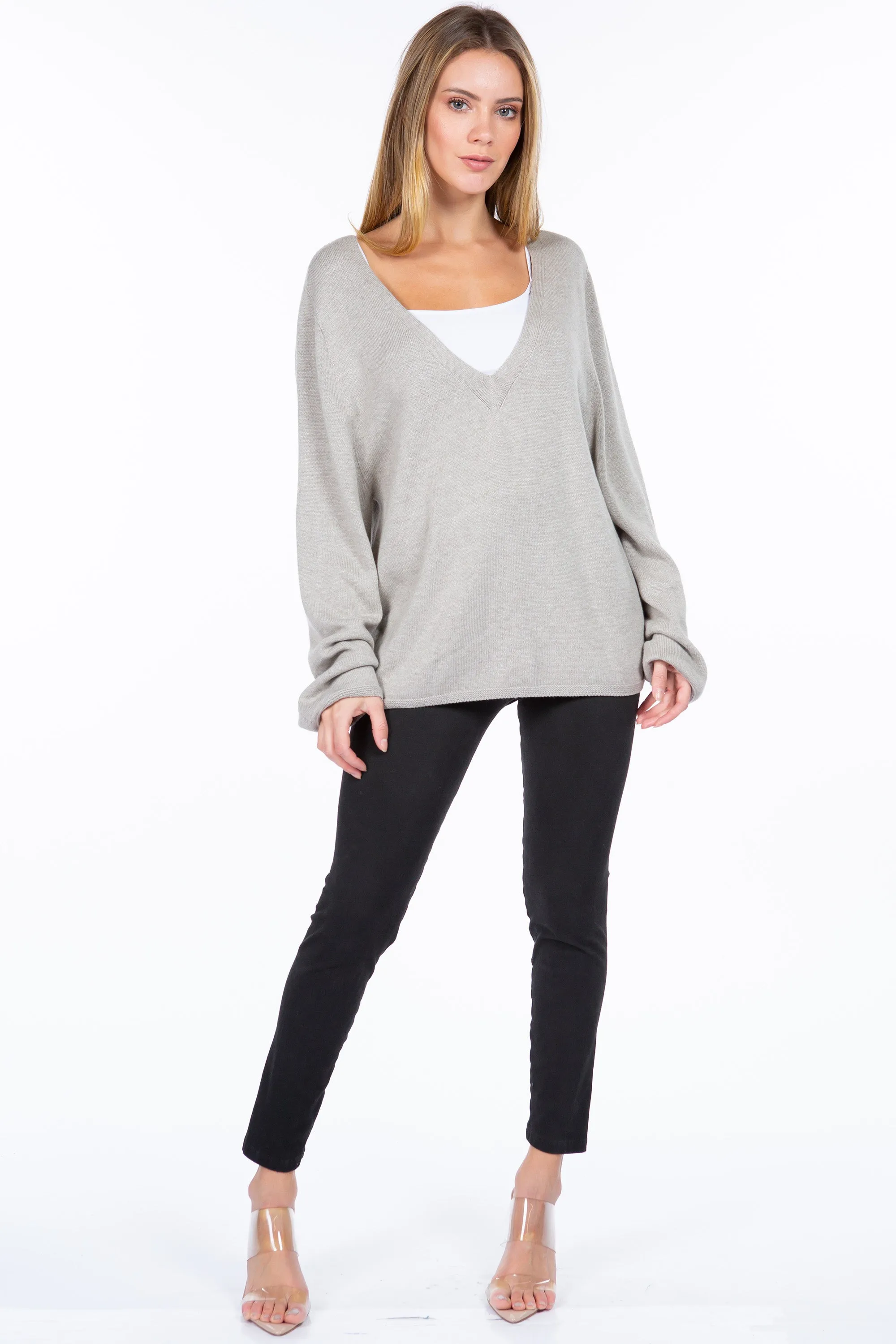 Sustainable Relaxed Fit Classic V-Neck Sweater